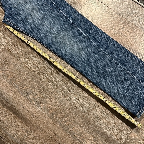 Levi’s 518 distressed skinny jeans, size 11M - Picture 9 of 9